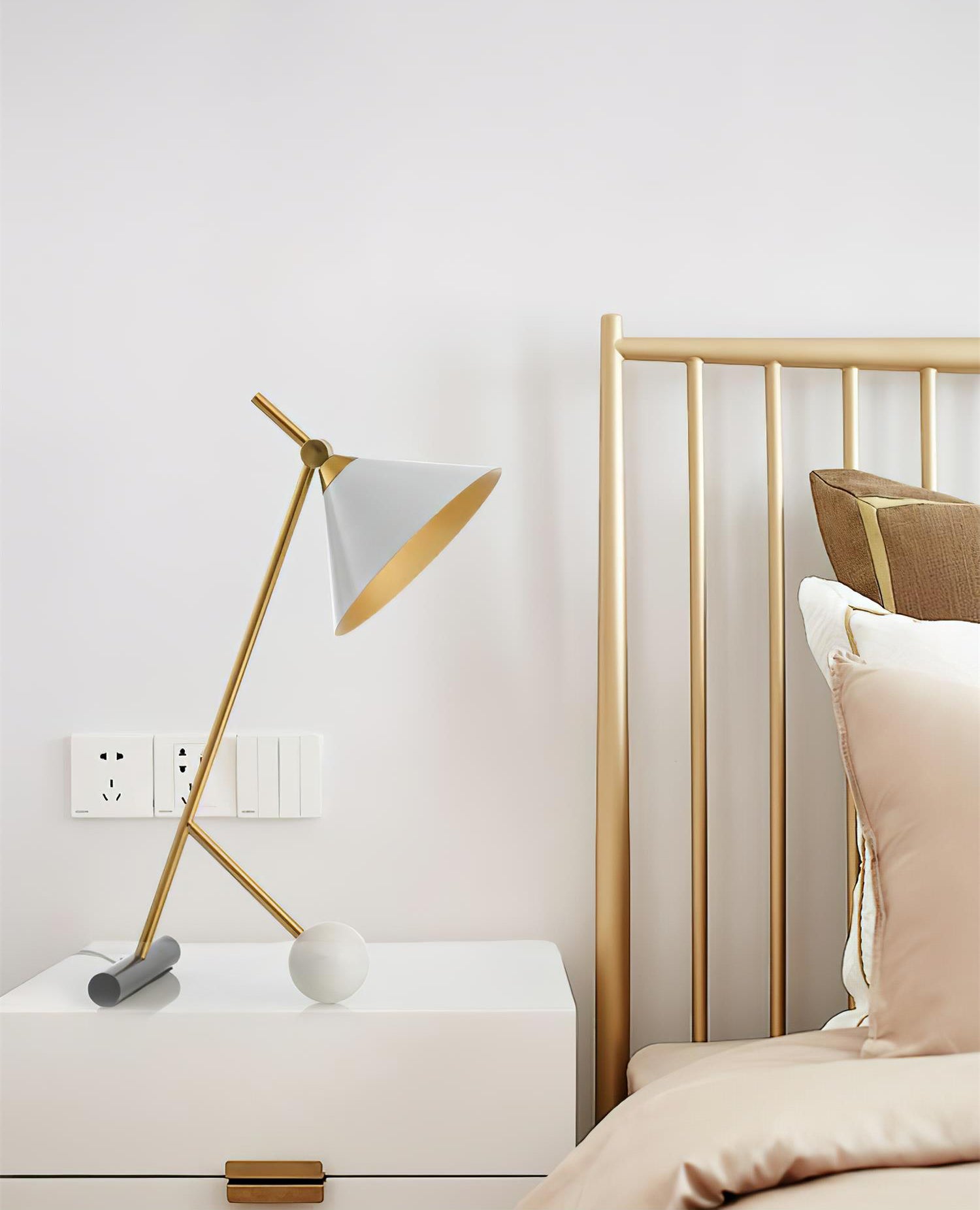 Cleo Table Lamp