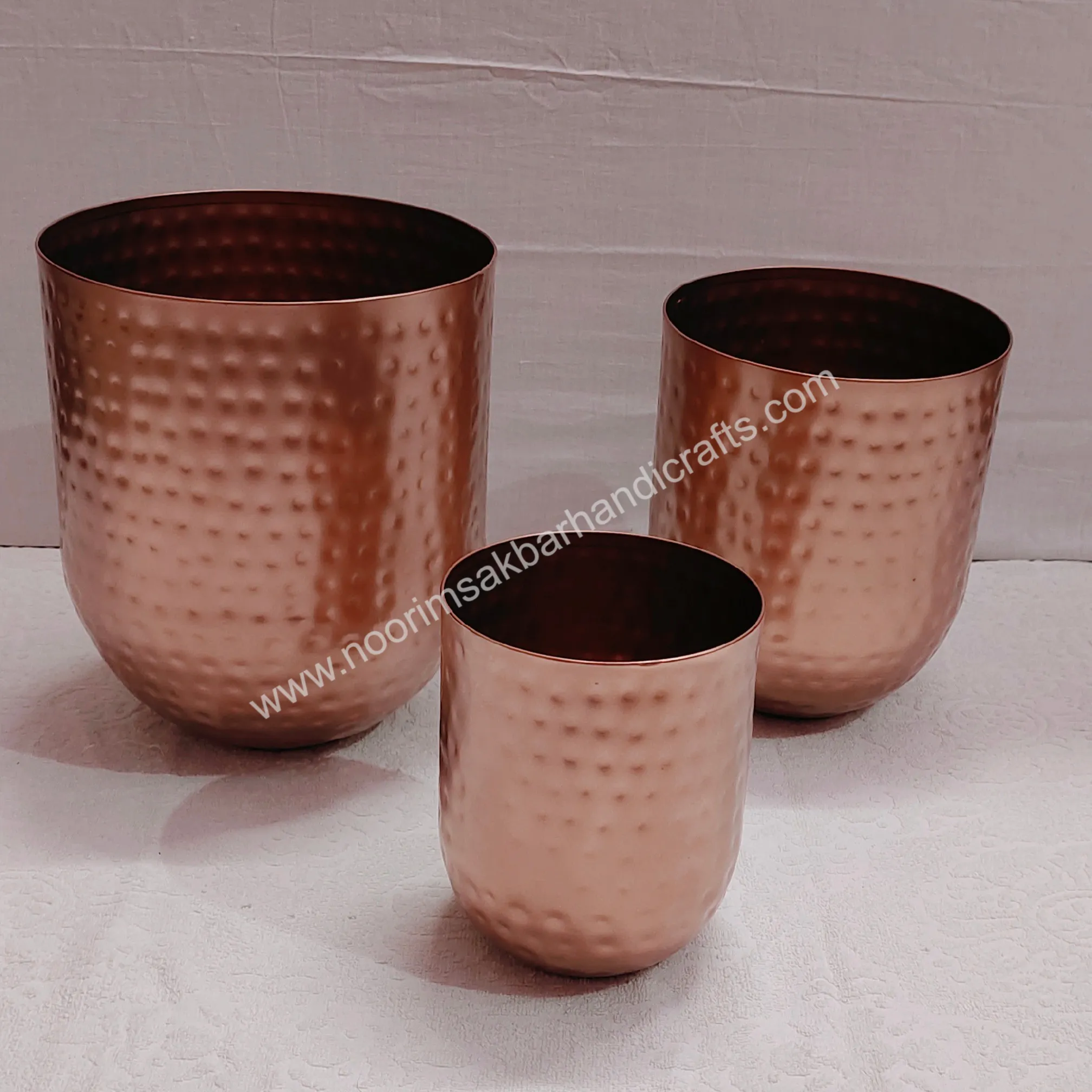 Wholesale Supply Hammered Home Decoration Copper Metal Planter without  Stand for Table Top Decoration Available at Best Price