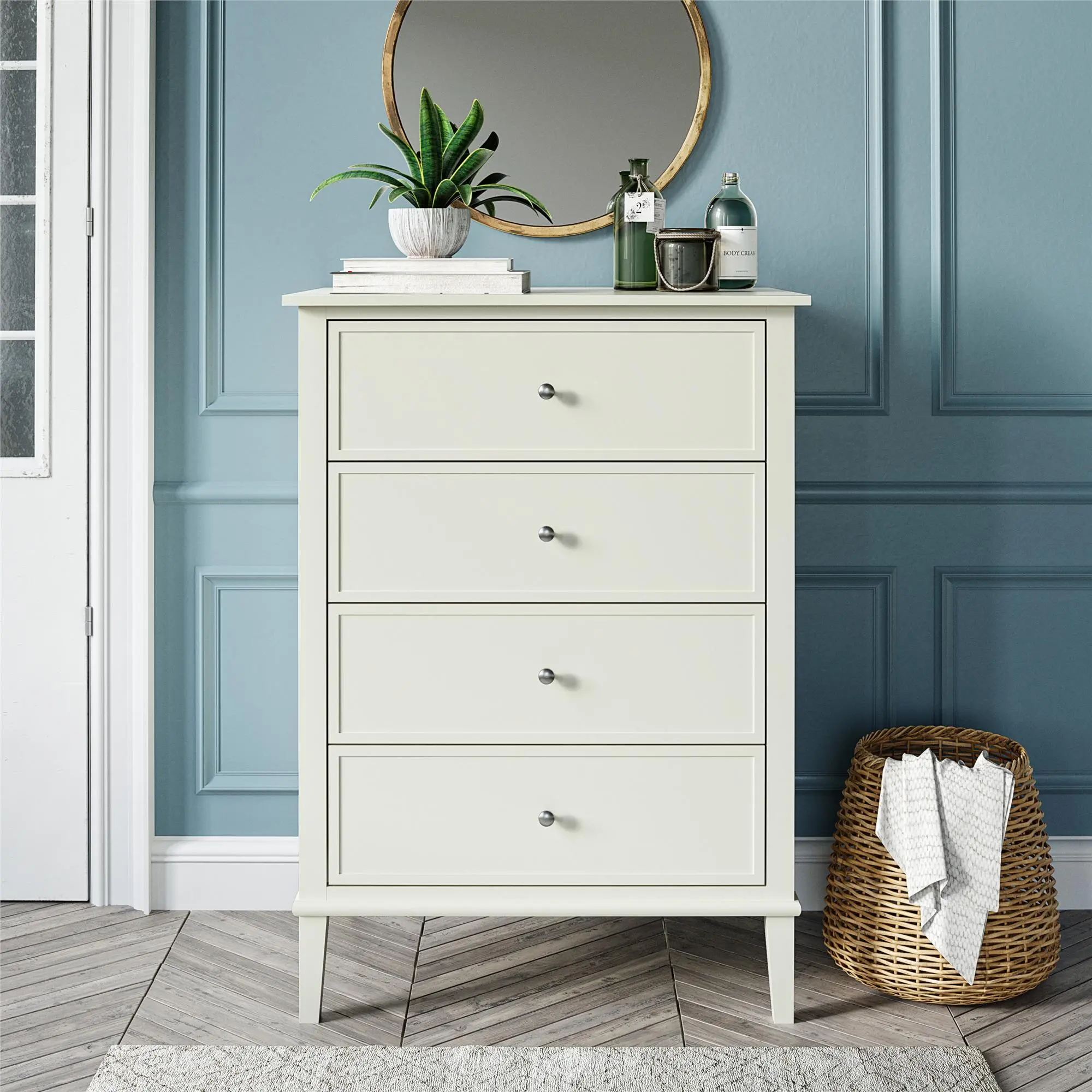 Franklin Transitional Soft White 4-Drawer Dresser