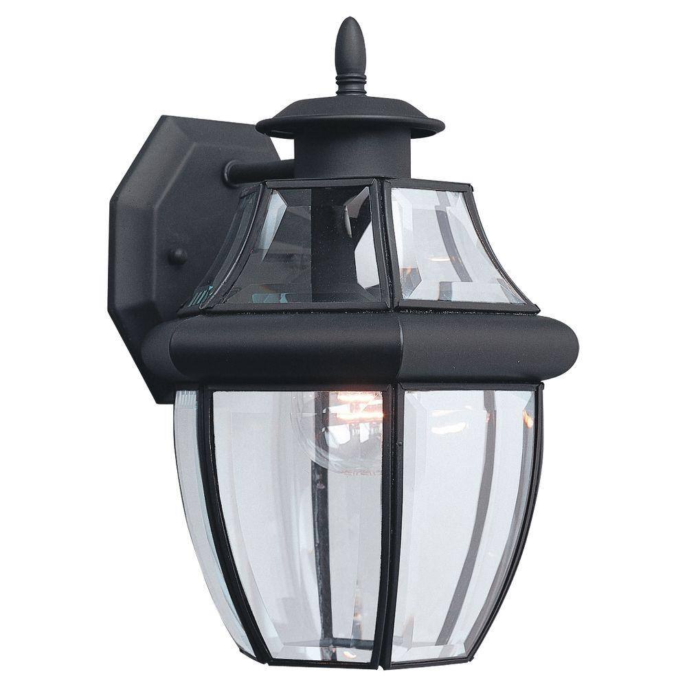 Generation Lighting Lancaster 1-Light Traditional Black Outdoor Wall Lantern Sconce 8038-12