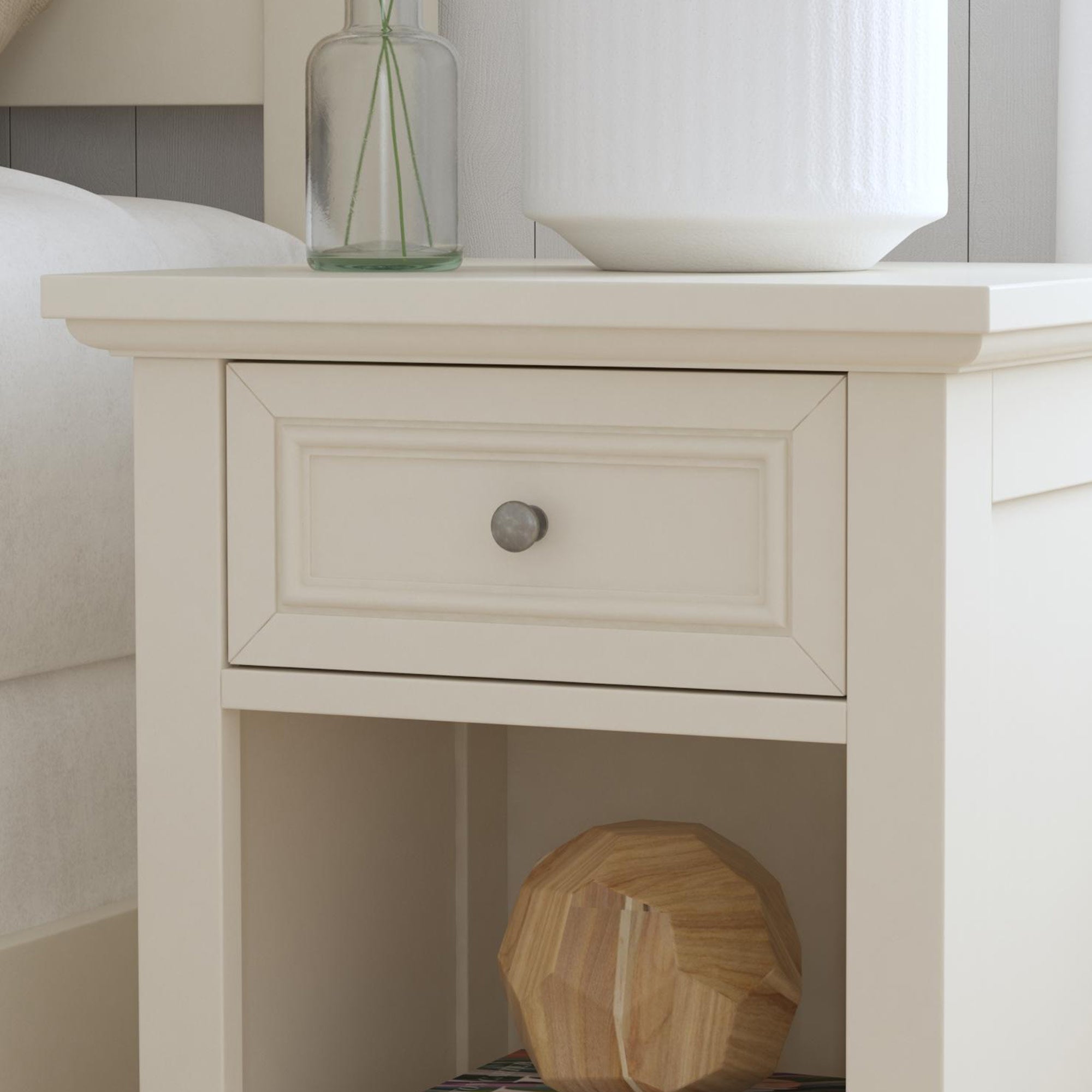 Naples Off-White Nightstand