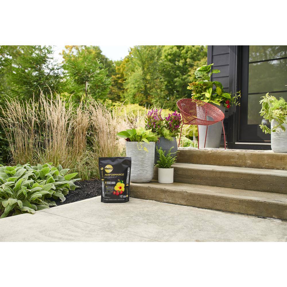 Miracle-Gro 6 Qt. Performance Organics All Purpose Potting Soil Mix (2-Pack) VB02192