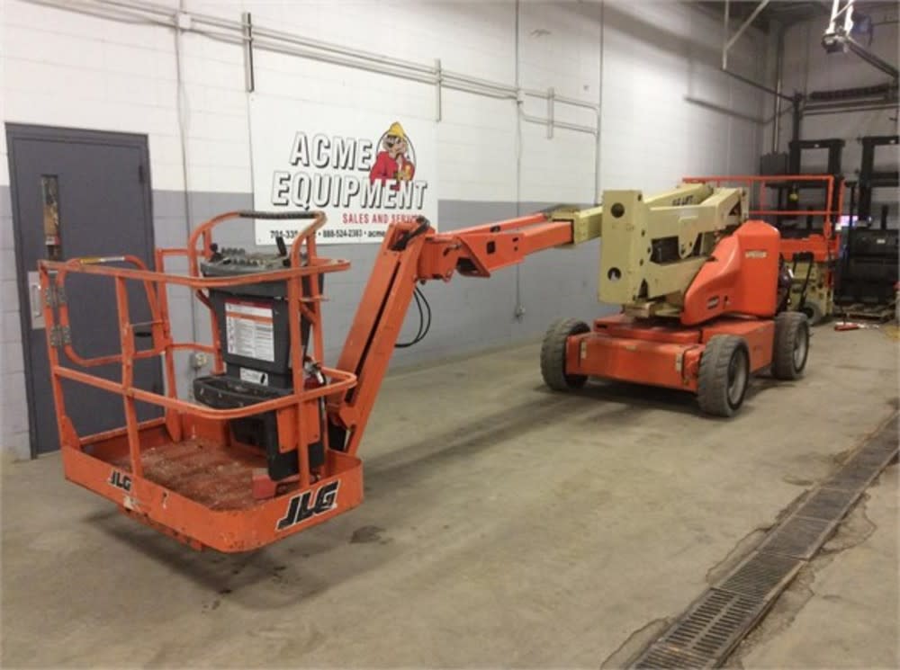 JLG 40and#8242; Boom Lift Articulating Electric with Jib E400AJPN ; 2011 Used ;