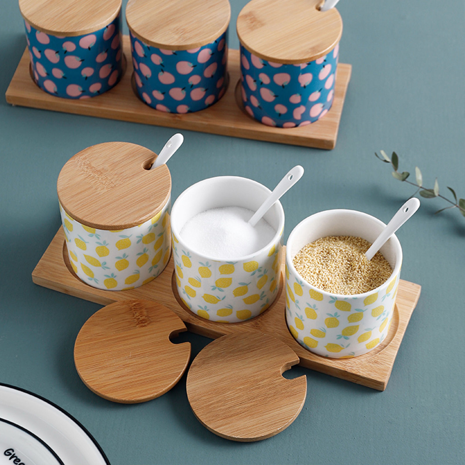 Cute Cartoon Sugar Bowl With Spoon， Fruit Pattern Sugar Container， Porcelain Moisture And Dustproof Spice Jars， Sugar Pot With Wooden Lid-lemon-200ML