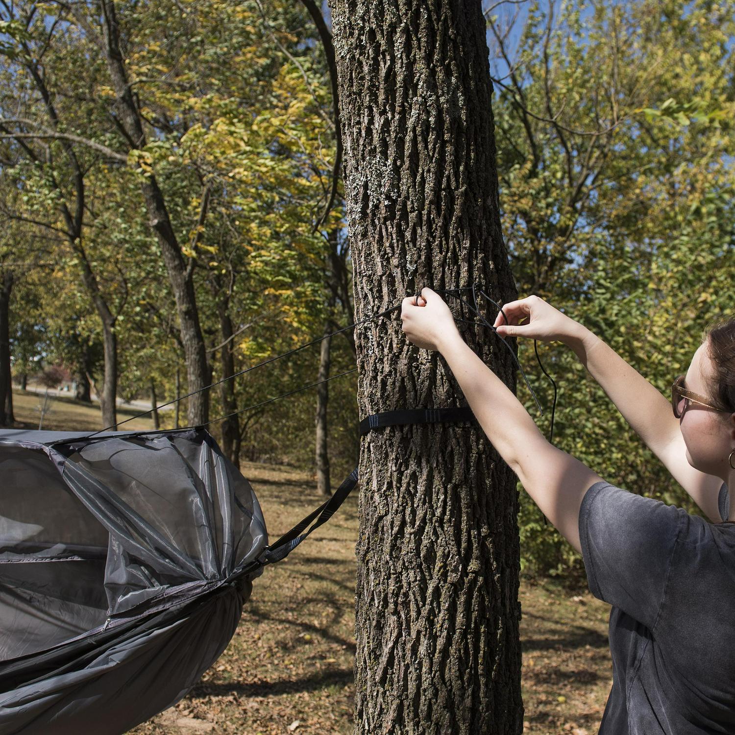 Equip Nylon Mosquito Hammock with Attached Bug Net， 1 Person Dark Gray and Black， Size 115 L x 59 W