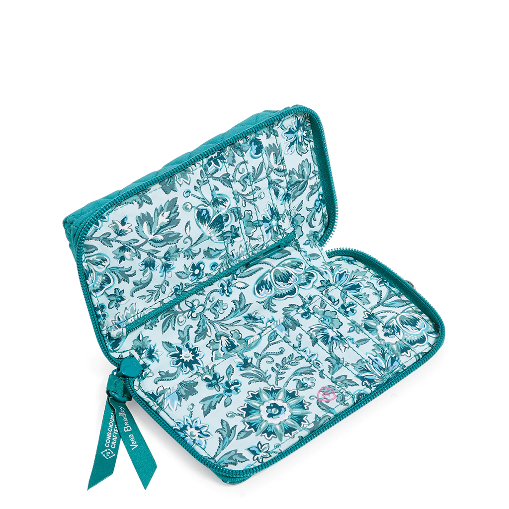 Vera Bradley  RFID Smartphone Wristlet in Recycled Cotton Forever Green