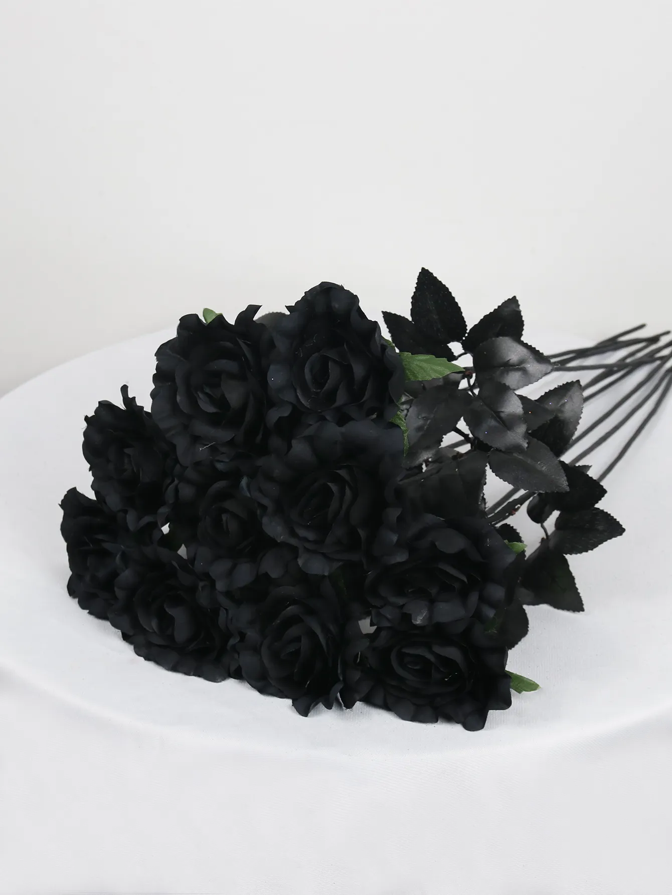 YW0307 10 Garden Supplies Faked Long Stem Silk Floral Bouquet Artificial Black Flower Rose for Home Halloween Gothic Goth Decor