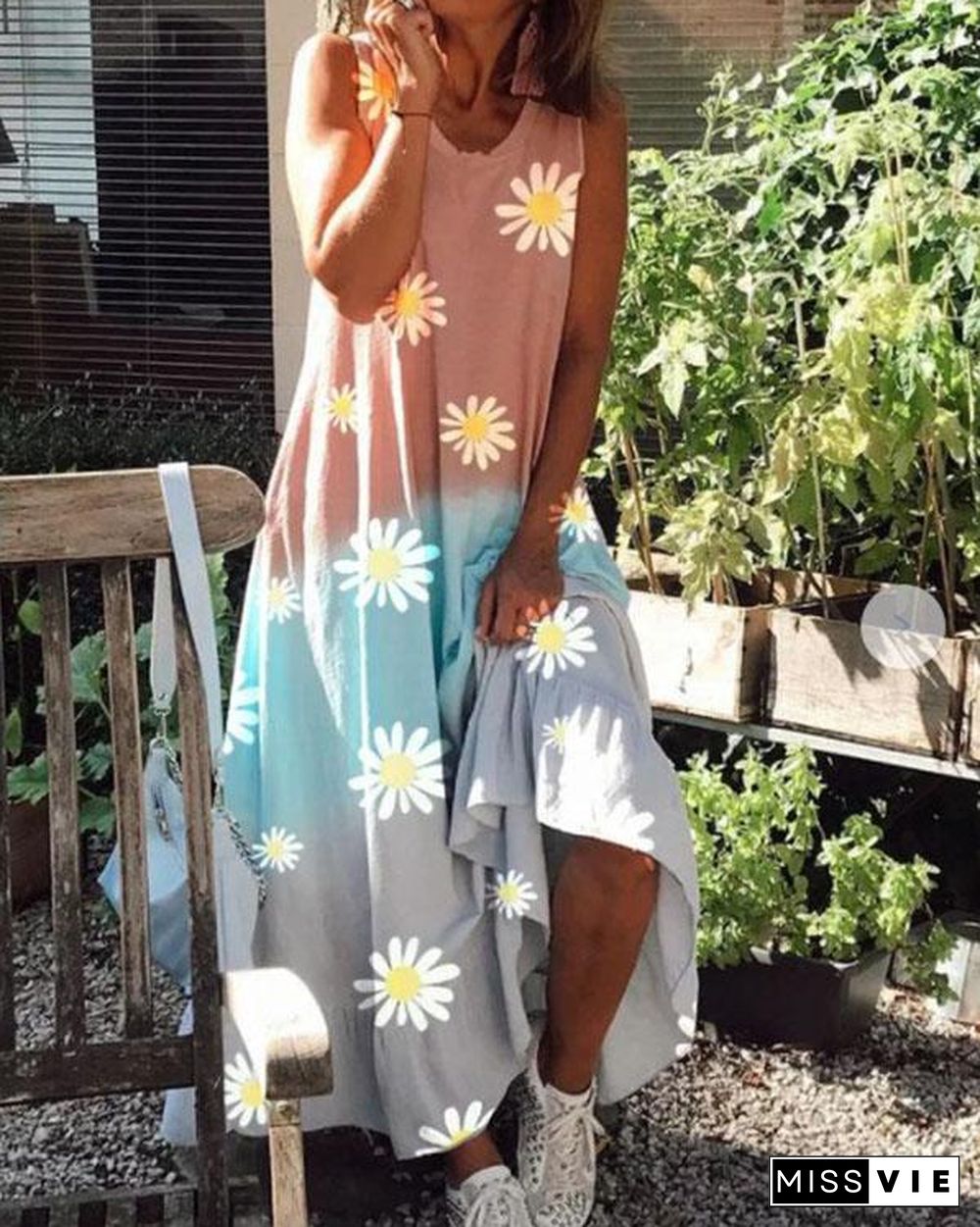 Sunflower Gradient Color Comfy Round Neck Sleeveless Maxi Dress