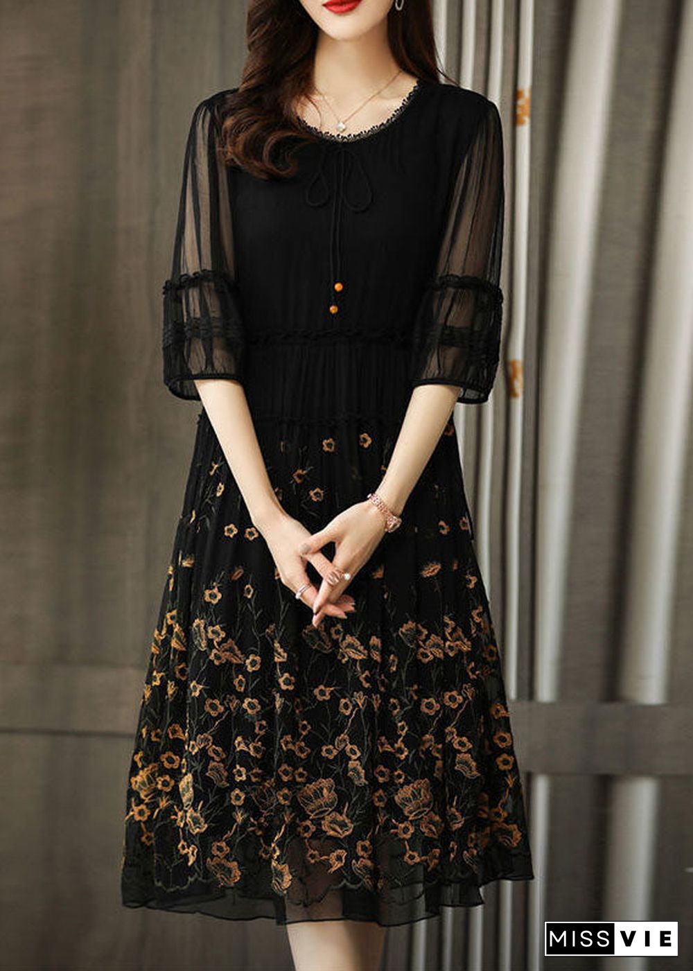 Modern Black Embroideried Chiffon Cinched Dress Summer