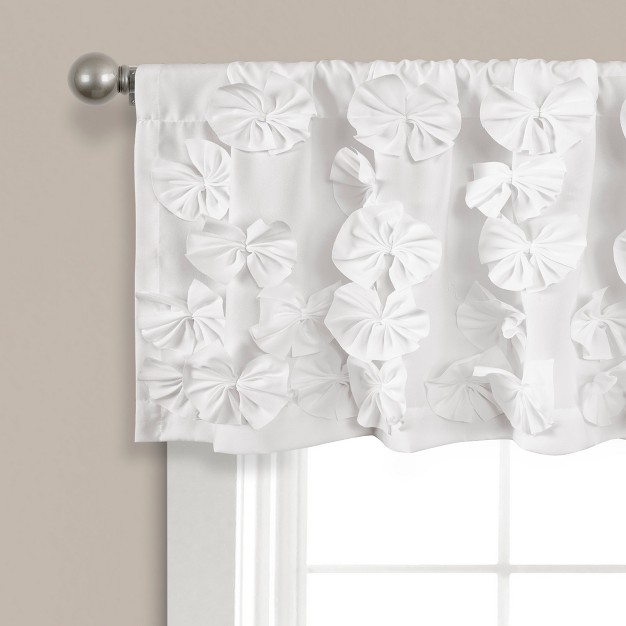 Riley Valance Lush D cor