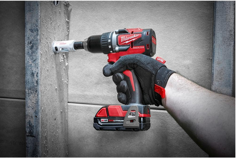 Milwaukee 2892-22CT M18 18-Volt Lithium-Ion Brushless Cordless Compact Drill/Impact Combo Kit (2-Tool)， 2801-20， 2850-20， 48-11-1820， 48-59-1812