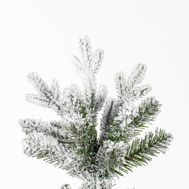 Vickerman Frosted Wistler Spruce Artificial Christmas Tree