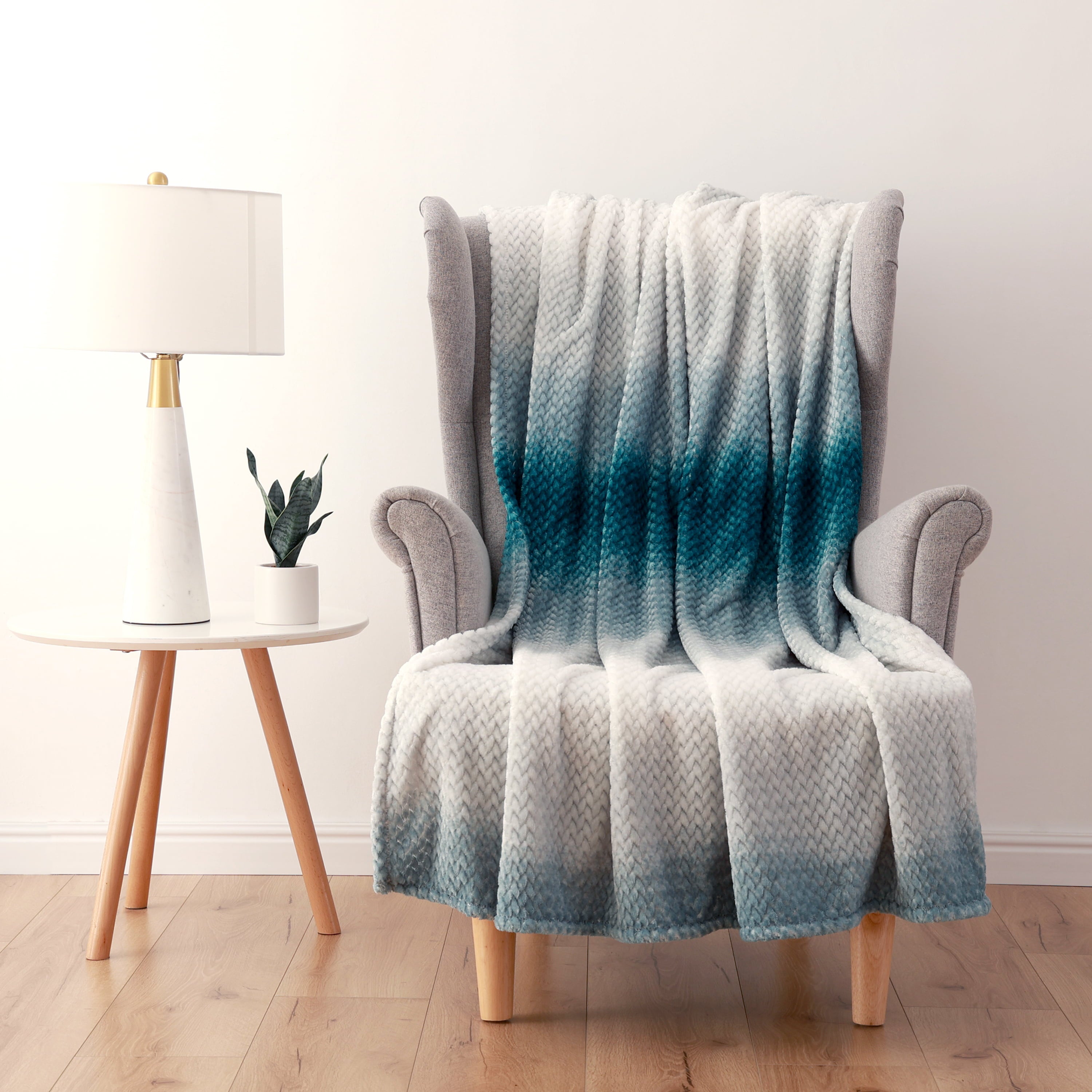 Mainstays Ombre Velvet Plush Throw， 50 X 60 - Teal