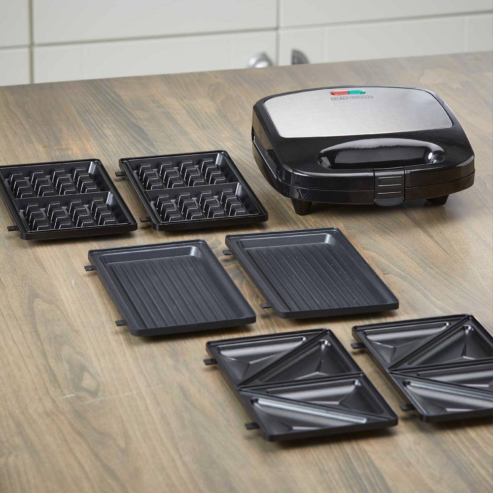 BLACK+DECKER 3-in-1 Black Morning Meal Station Waffle Maker and Grill WM2000SD