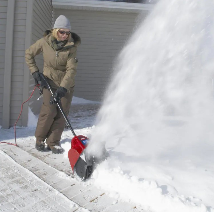 Toro Power Shovel 12 in. 7.5 Amp Electric Snow Blower