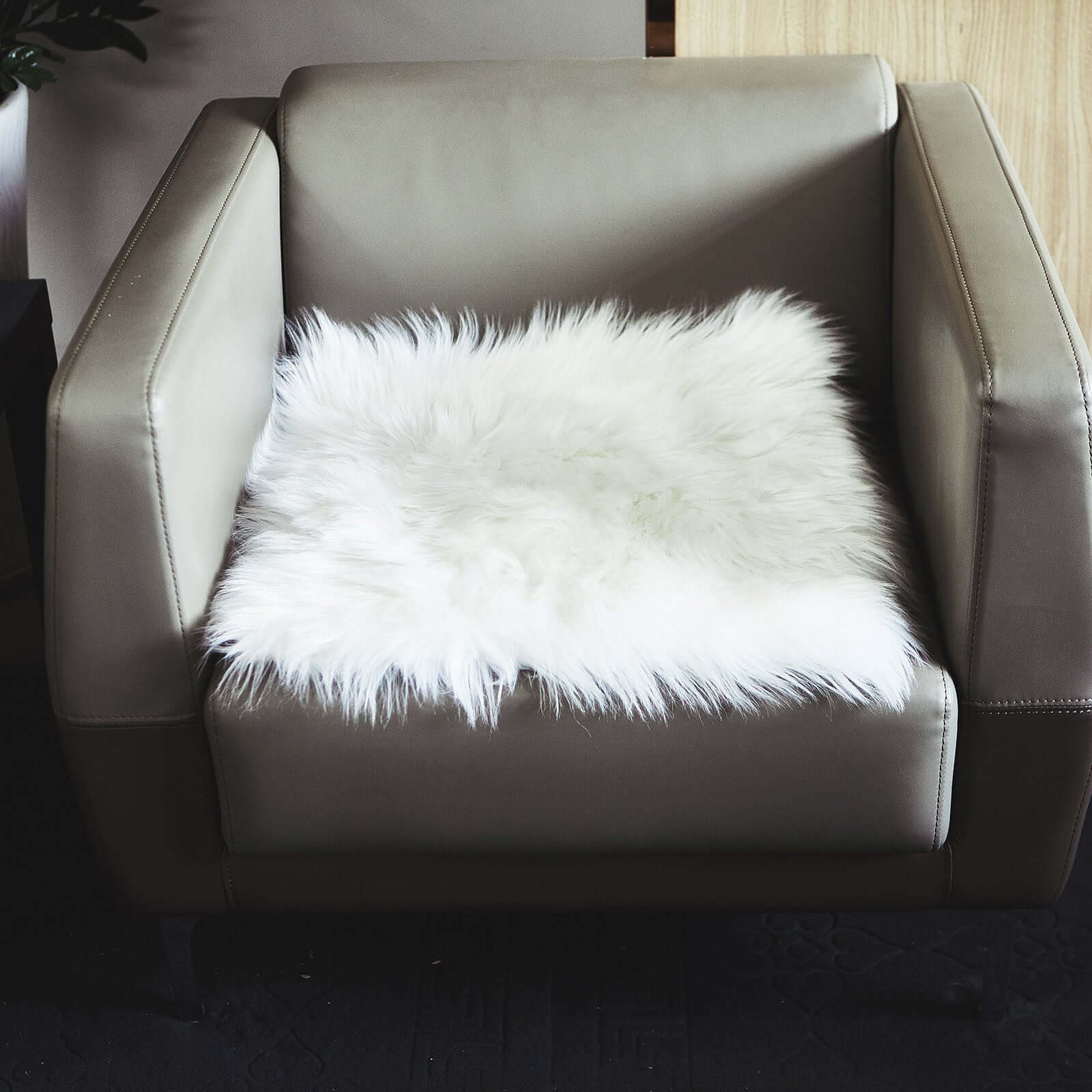 Soft White Faux Sheepskin Fur Square Seat Cushion Cover, Small Shag Area Rug 20