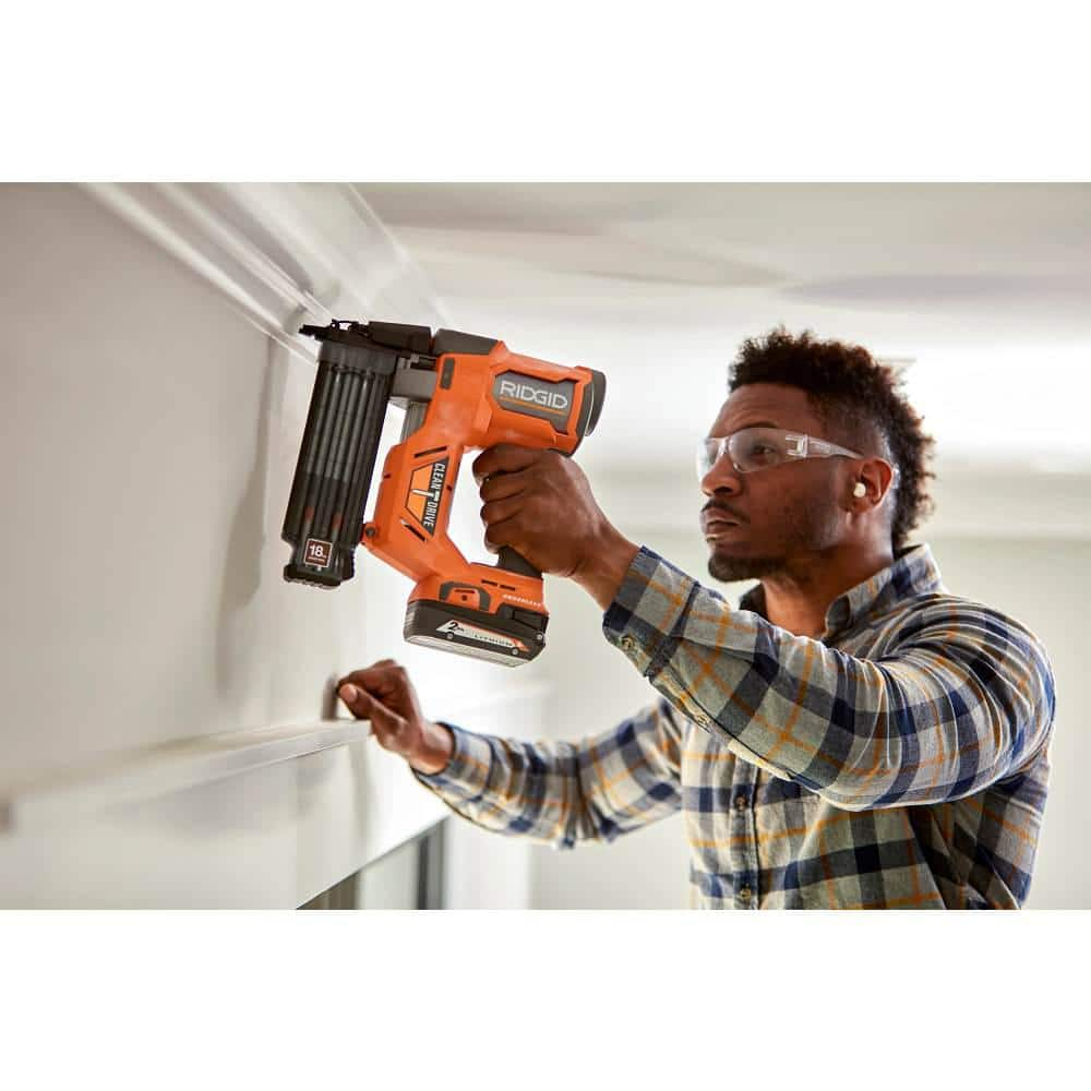 RIDGID 18V Brushless Cordless 18-Gauge 2-1/8 in. Brad Nailer with (2) 4.0 Ah Batteries, Charger, and Bag R09891B-AC93044SBN