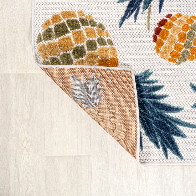 Ananas Bold Pineapple High low Indoor outdoor Area Rug Jonathan Y