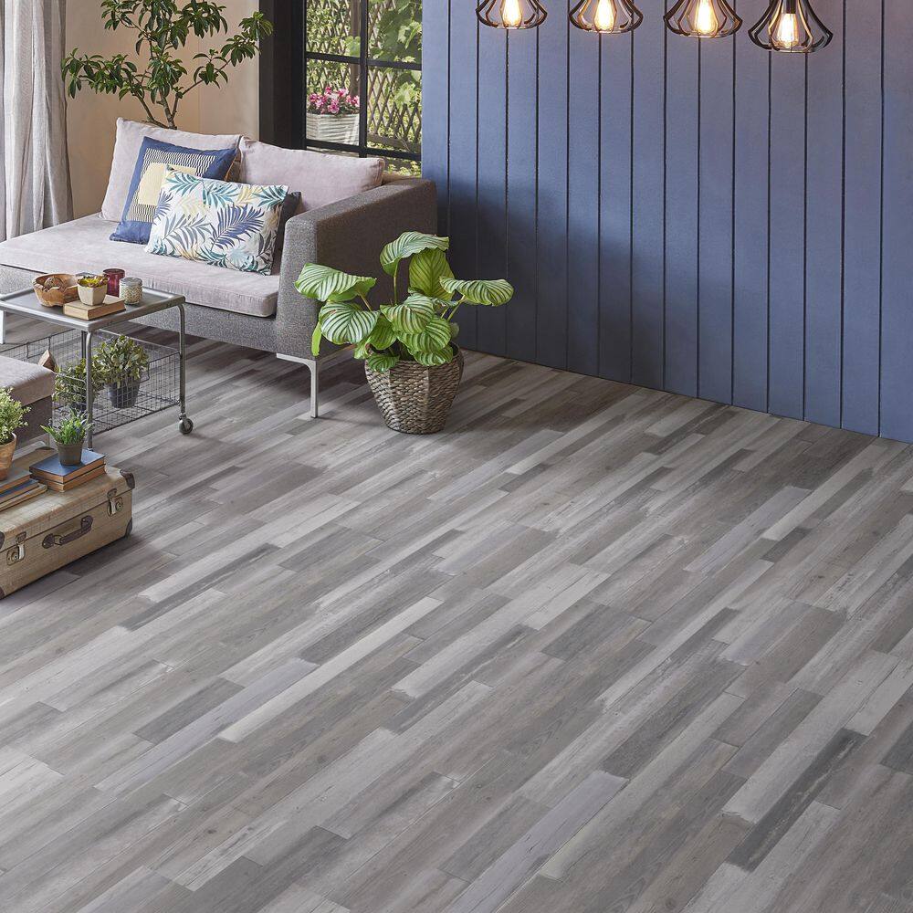 MSI Woodland Hoffman Gray 12 MIL x 7.1 in. W x 48 in. L Click Lock Waterproof Luxury Vinyl Plank Flooring (23.8 sqftcase) HD-LVR5012-0034