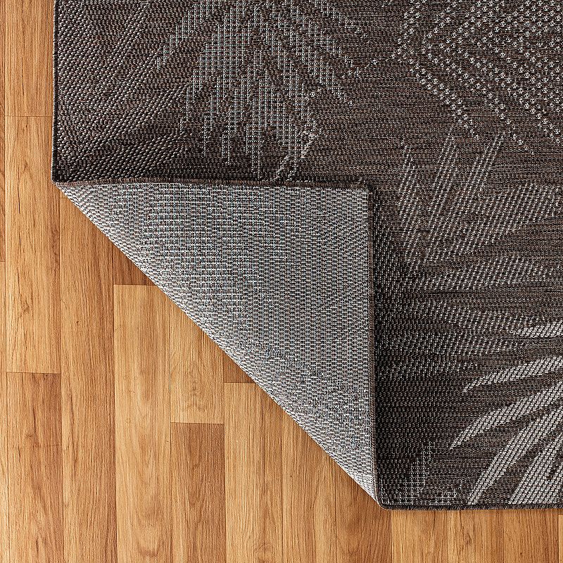 World Rug Gallery Contemporary Tropical Leaves Indoor/Outdoor Waterproof Patio Area Rug