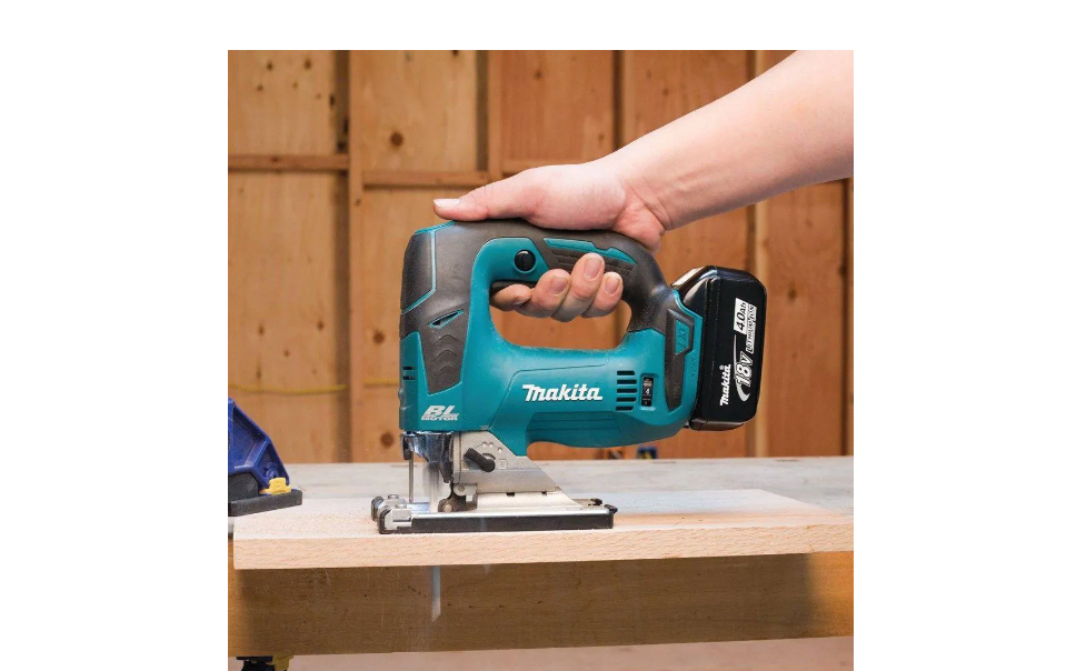 Makita XVJ02Z 18-Volt LXT Lithium-Ion Brushless Cordless Jig Saw (Tool-Only)