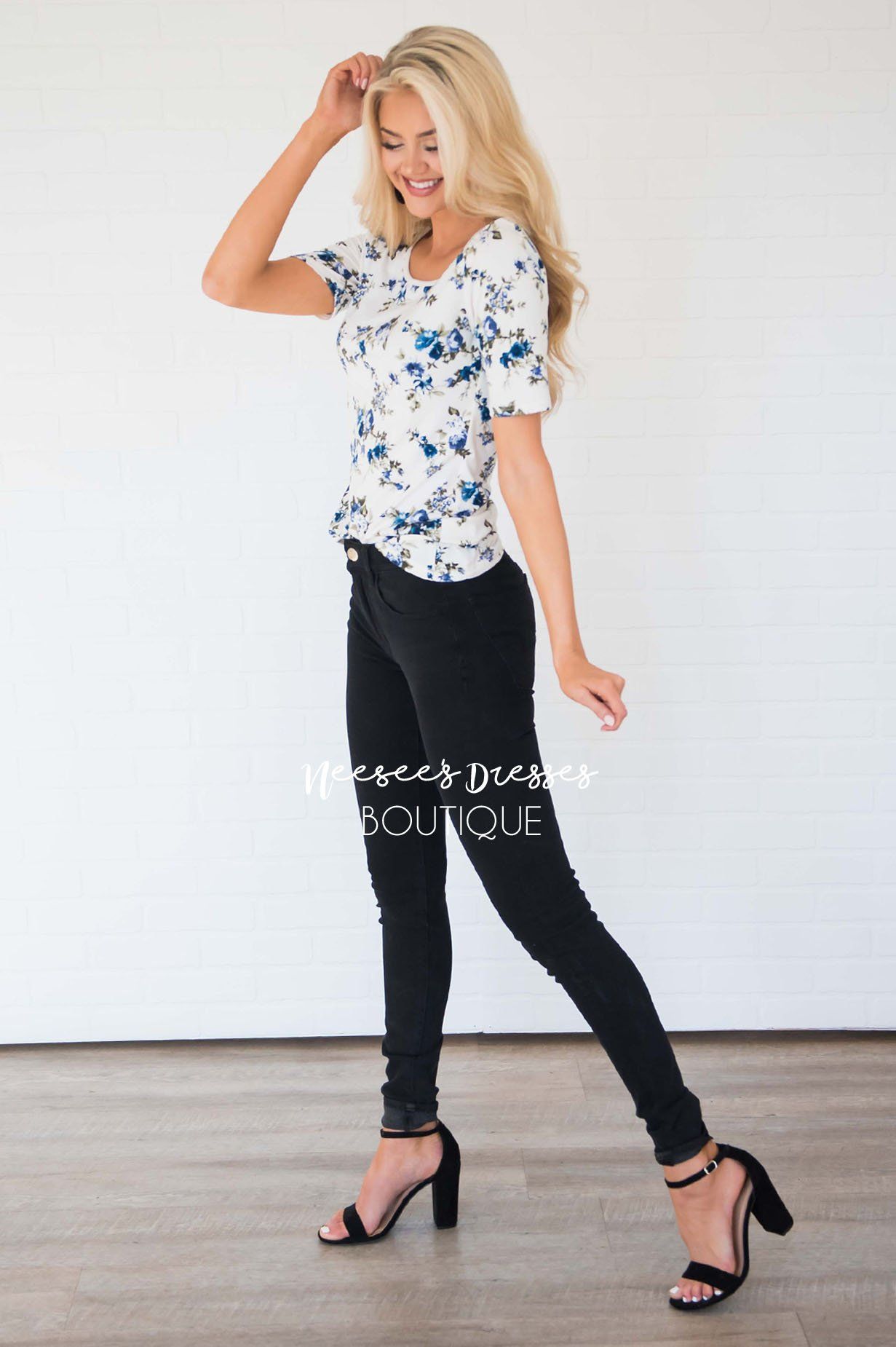 Ivory Blue Floral Scoop Neck Top