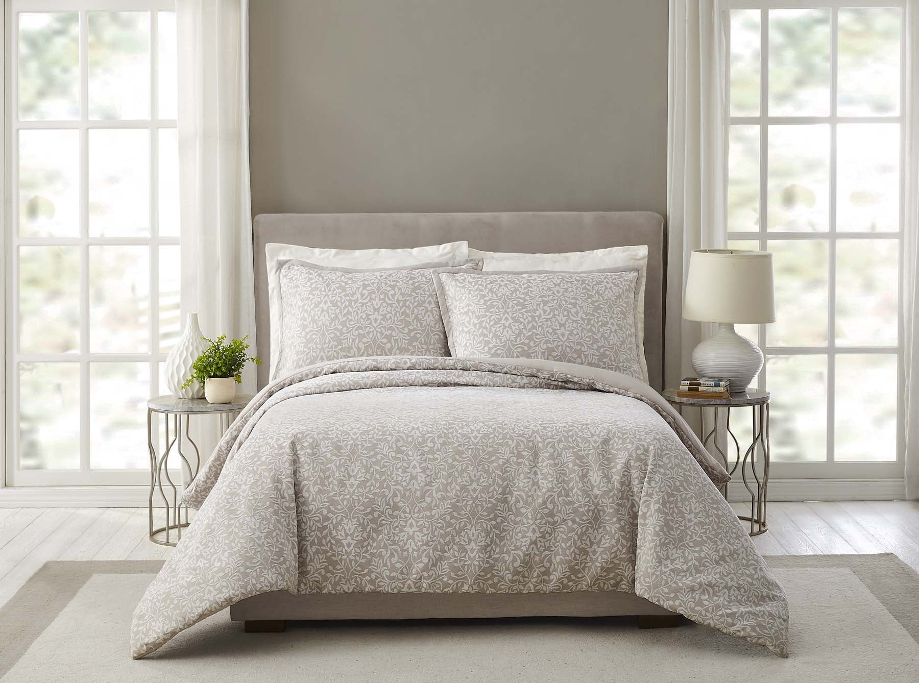 Better Homes and Gardens Beige Chenille Jacquard King 3-Piece Comforter Set，