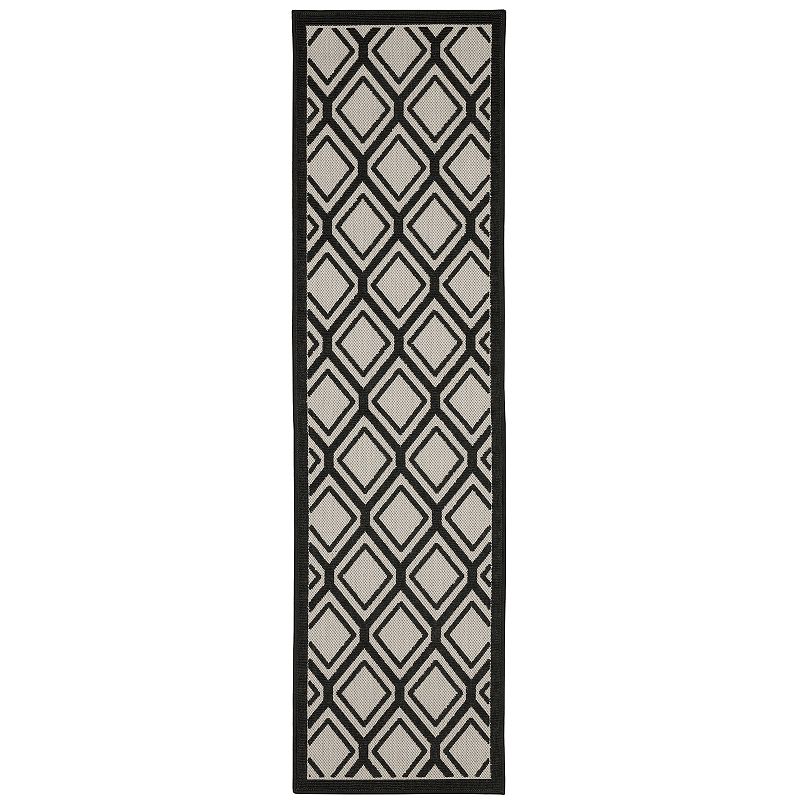 StyleHaven Trevor Distressed Medallion Indoor Outdoor Rug