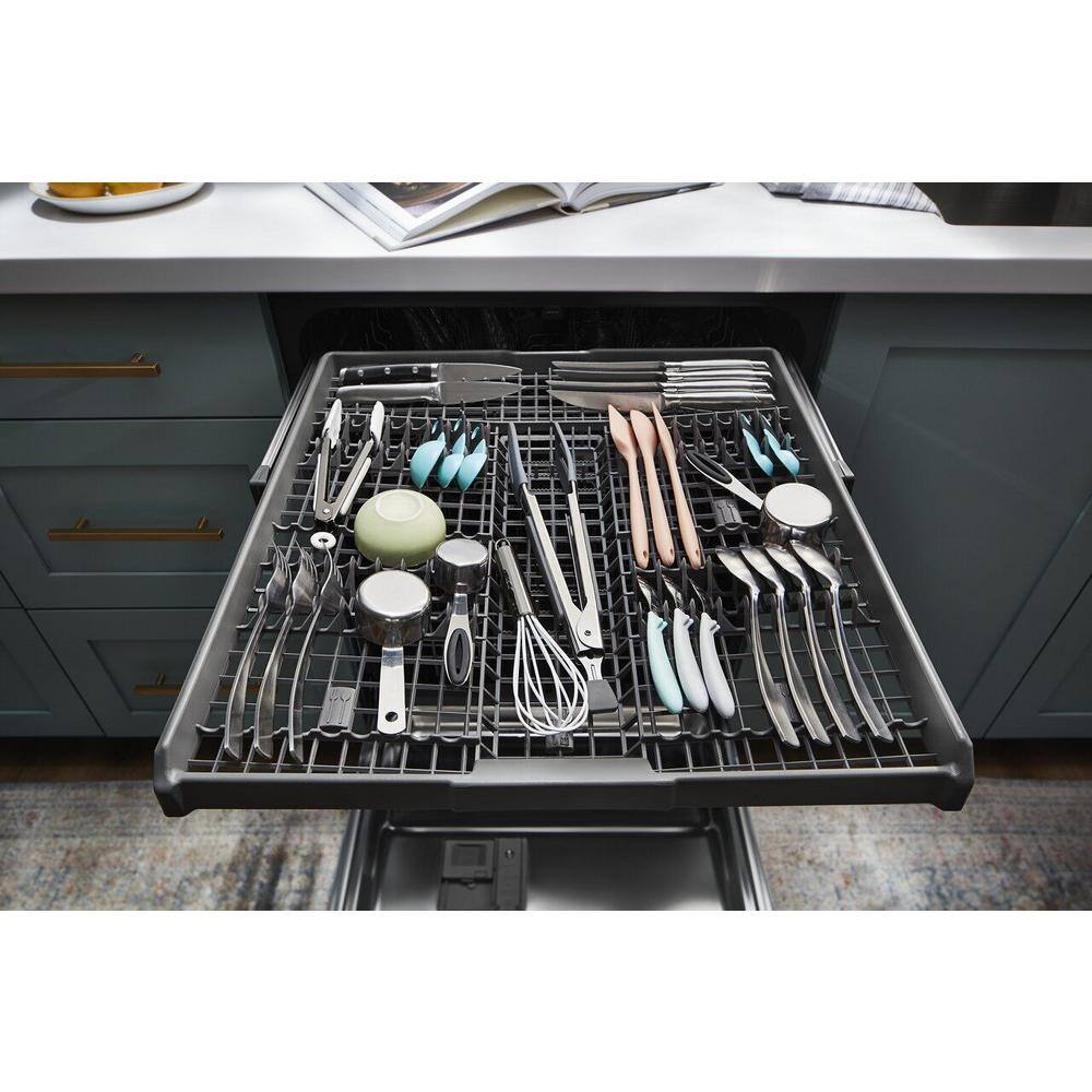 Whirlpool 24 in. Fingerprint Resistant Stainless Steel Top Control Dishwasher with 3rd Rack WDT730HAMZ