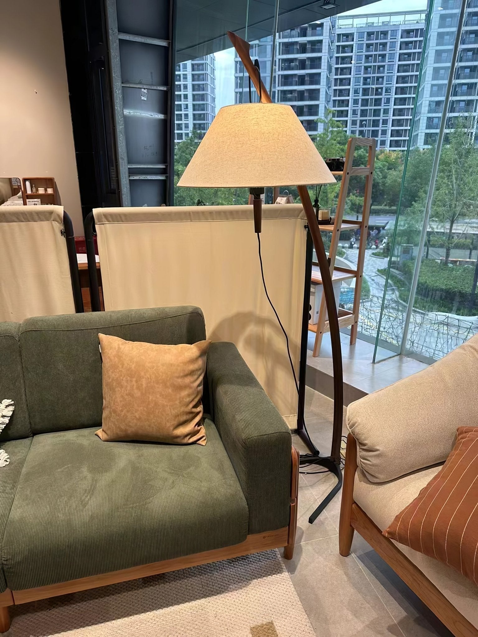 Dornstab Floor Lamp