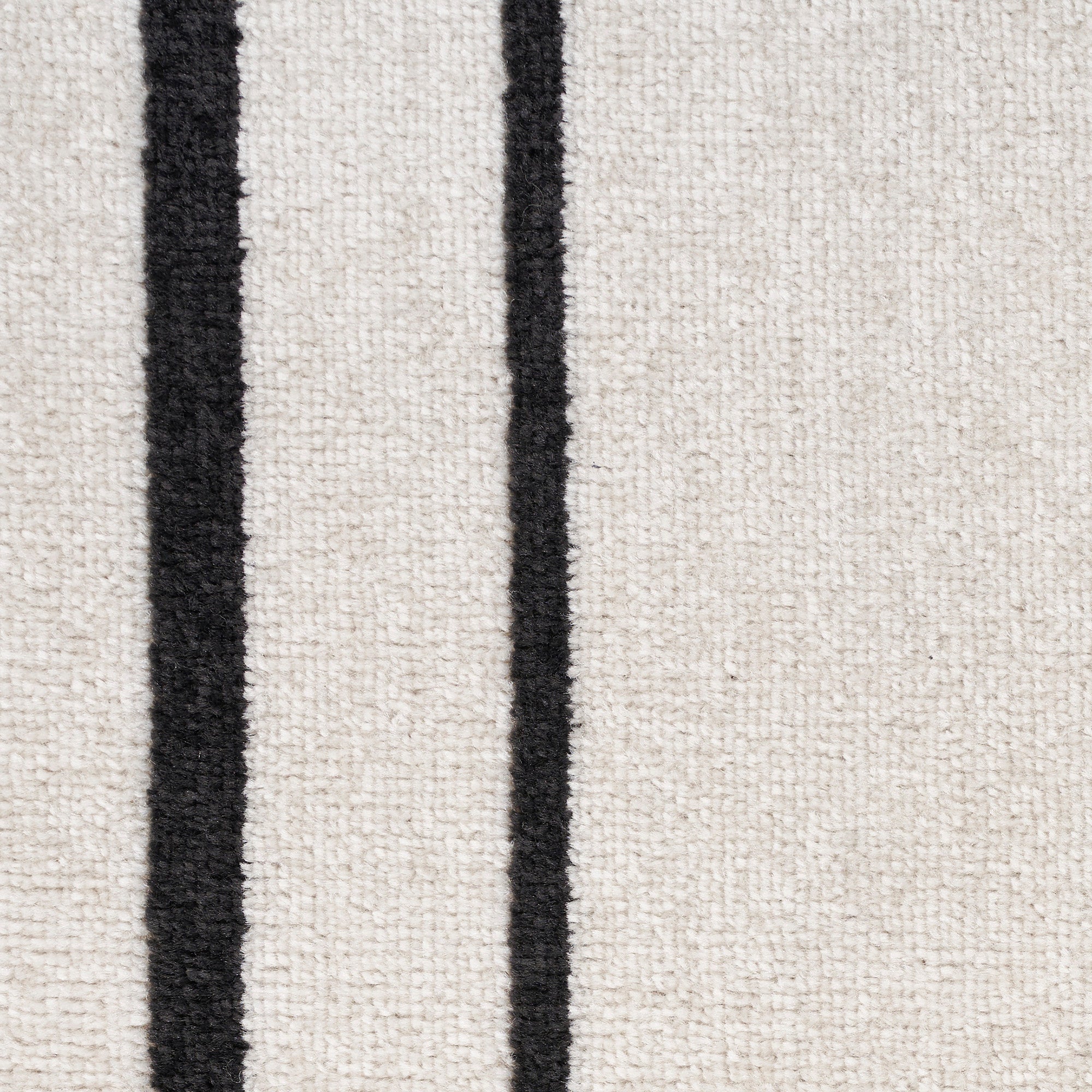 Nourison Essentials Ivory/Black Rug