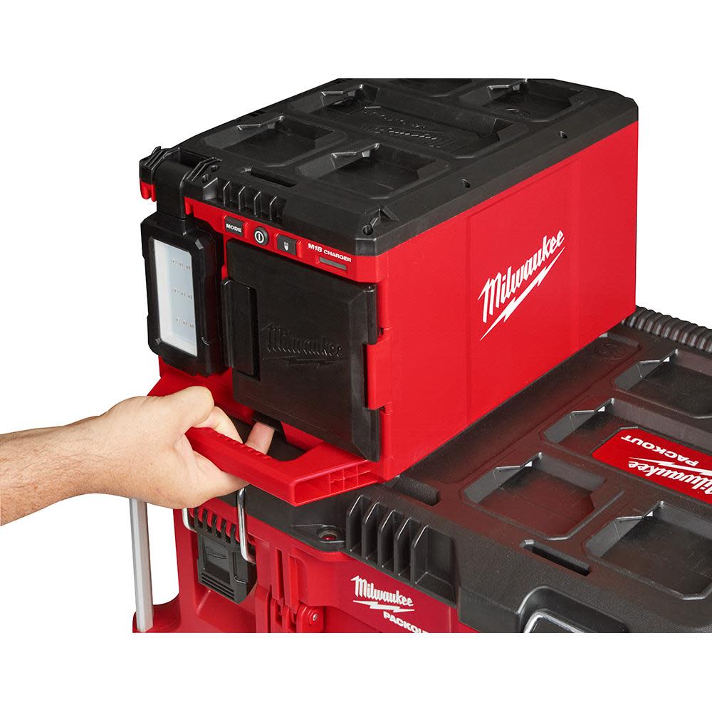 Milwaukee M18 PACKOUT Light/Charger Reconditioned ;