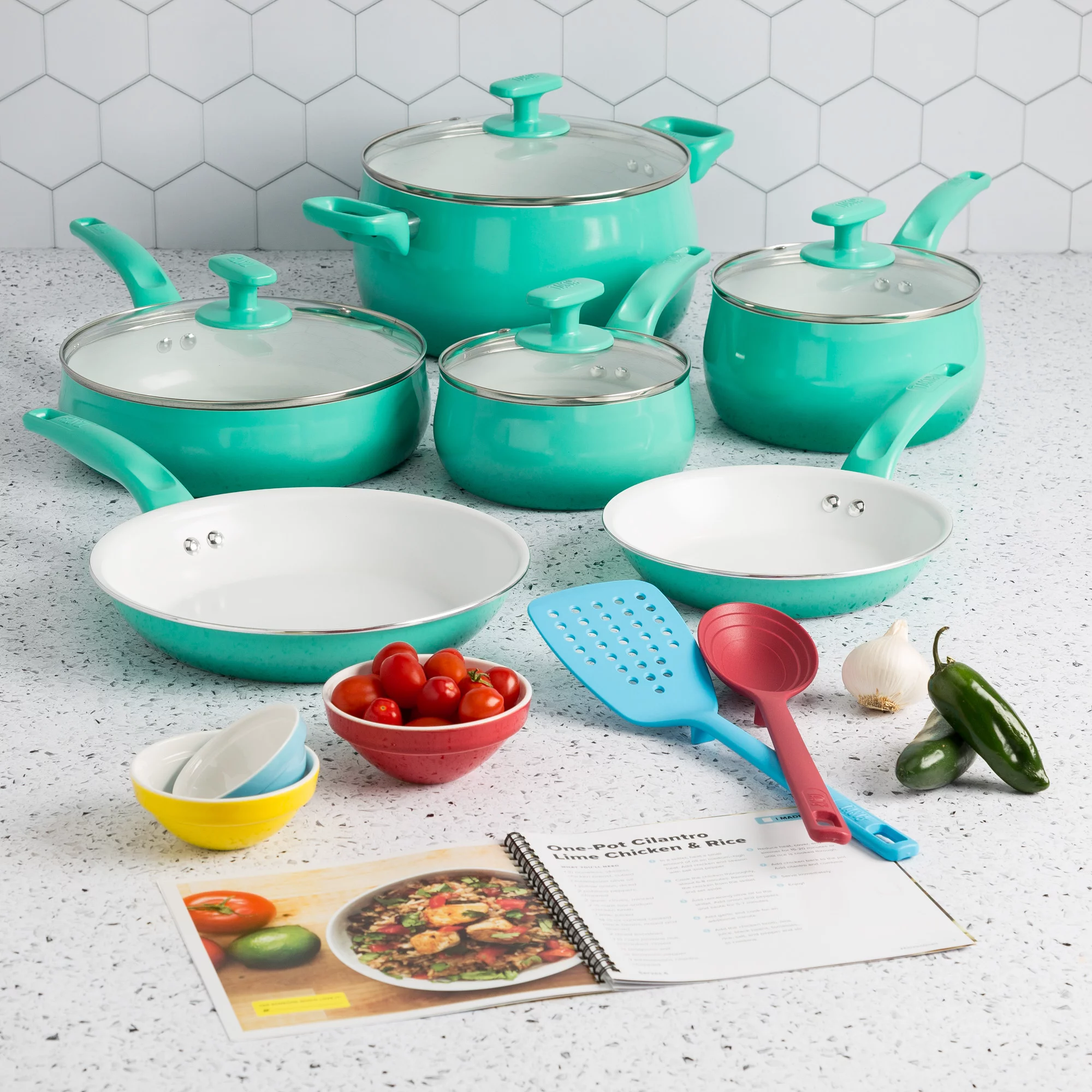 Tasty Ceramic Titanium-Reinforced Cookware Set， Ombre Green， 16 Piece