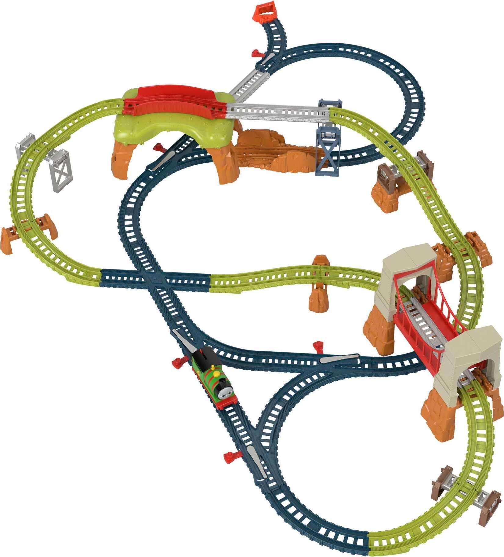 Thomas and Friends Percy 6-in-1 Set with Motorized Percy Engine， Track and Play Pieces