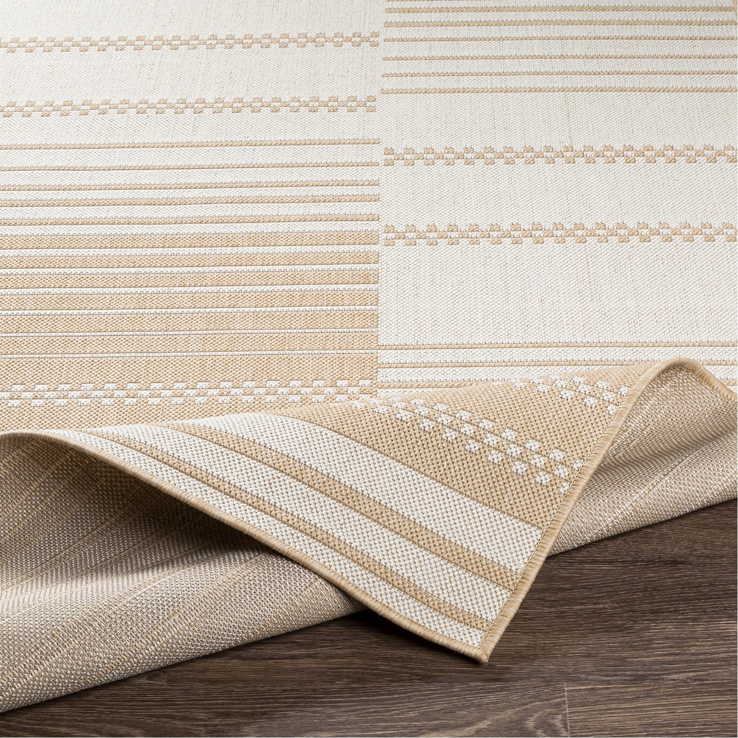 Malibu Indoor/Outdoor Rug in Wheat, Khaki