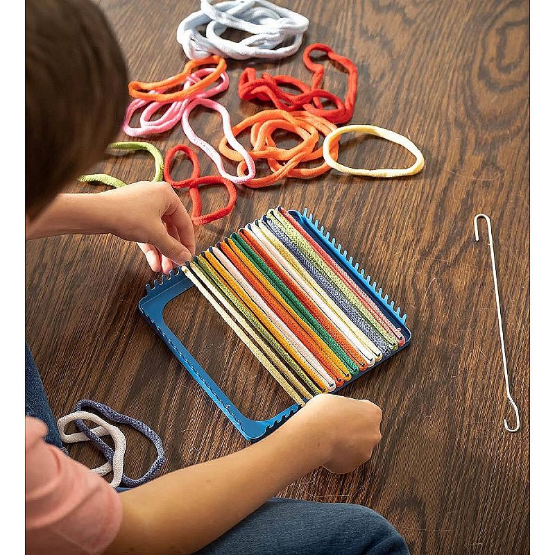 HearthSong Hook and Loop Potholder Set with Loom， Weaving Hook， and 115 Cotton Loops for Three Potholders