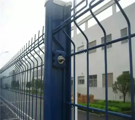 Manufacturer Supply 3D Curved Bending Galvanized Wire Fence Easily Assembled Triangle Bend Fence