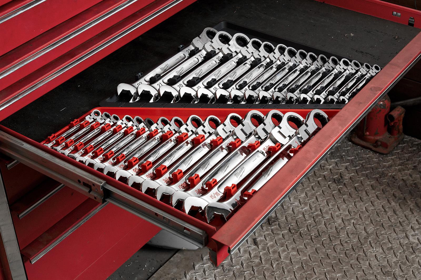 Milwaukee Tool 48-22-9513 Milwaukee 15-Piece Flex Head Ratcheting Combination Wrenches