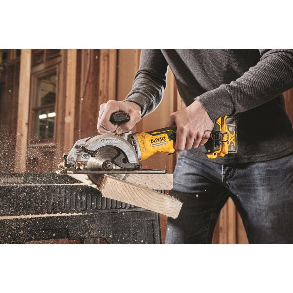 DEWALT ATOMIC 20V MAX* Brushless 4-1/2 in. Cordless Circular Saw Kit DCS571P1 from DEWALT