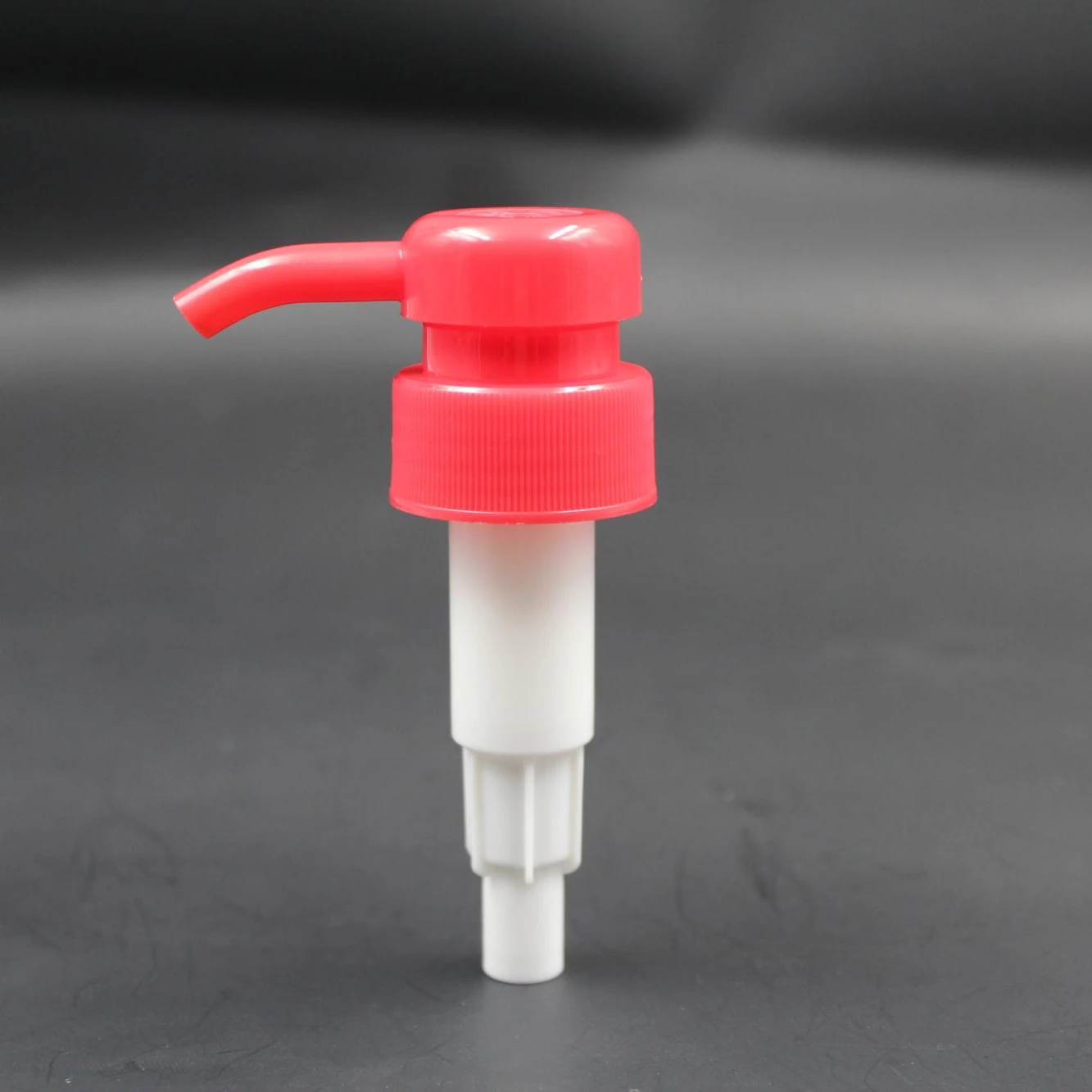 kinglong supply 33mm White Screw Lotion Dispenser Pump for Cream