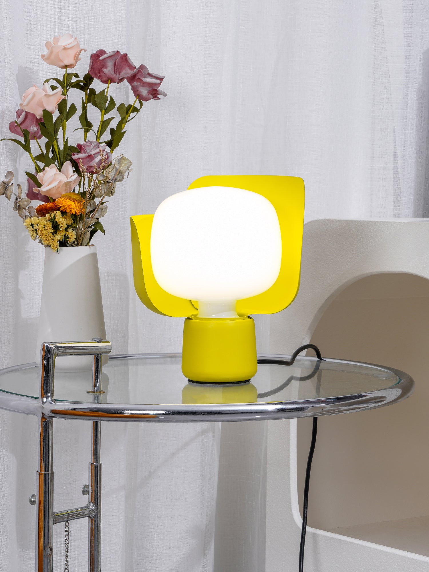 Petals Glass Table Lamp