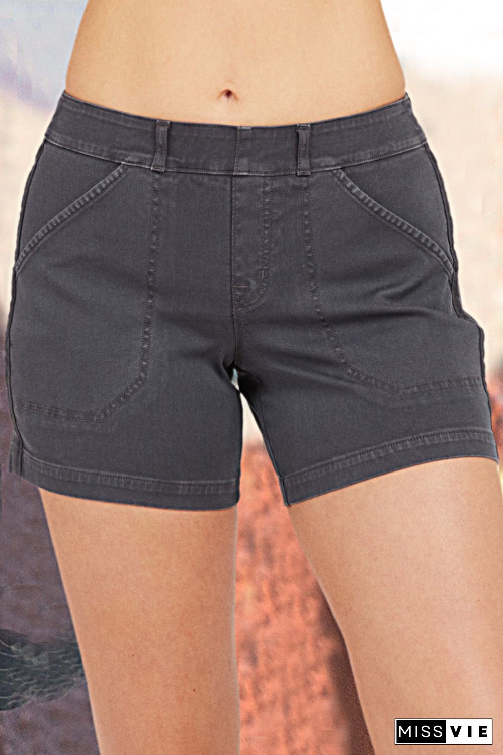 Pocket Detail Mid Waist Shorts