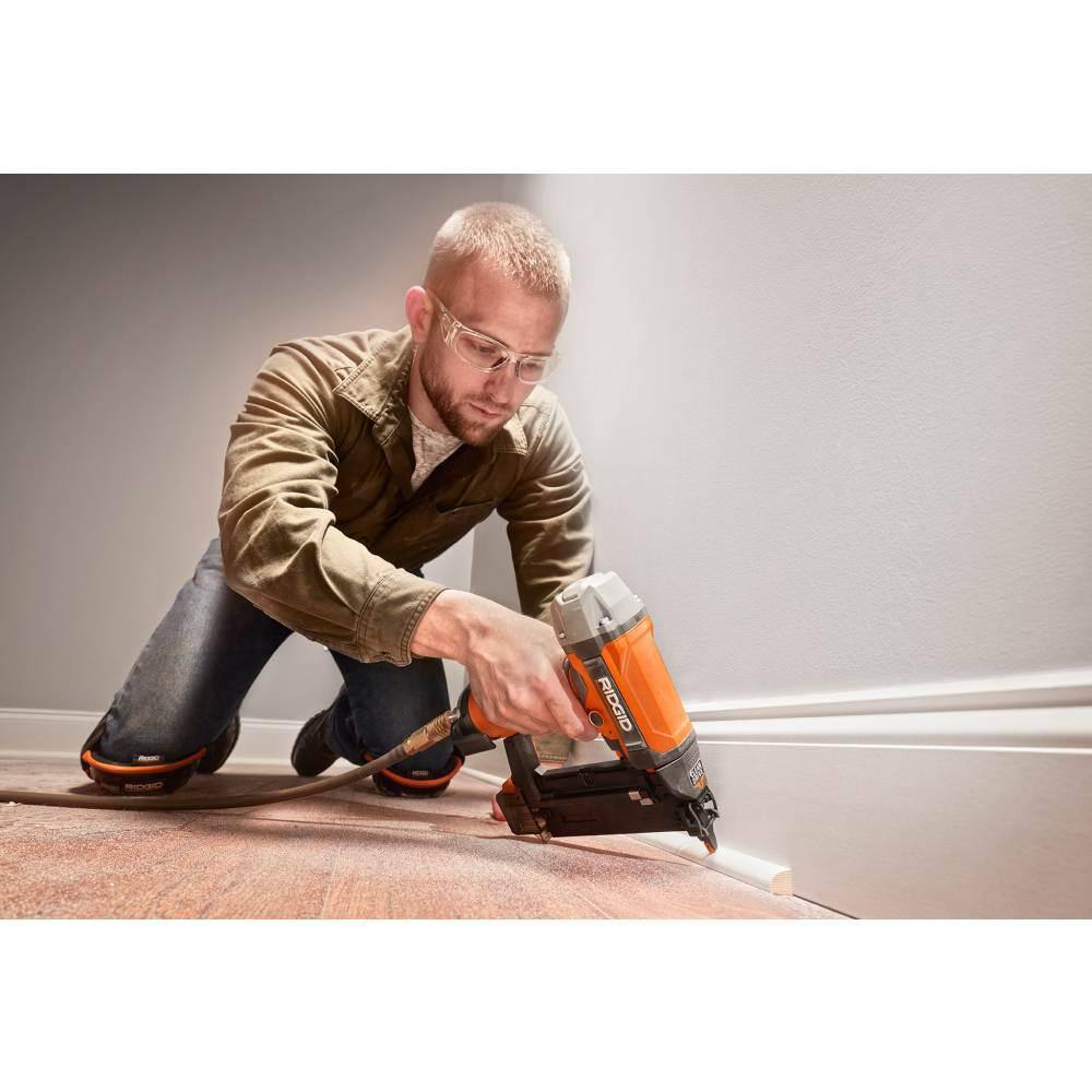 RIDGID Pneumatic 18-Gauge 2-18 in. Brad Nailer with CLEAN DRIVE Technology with Angled Finish Nailer R213BNF-R250AFF