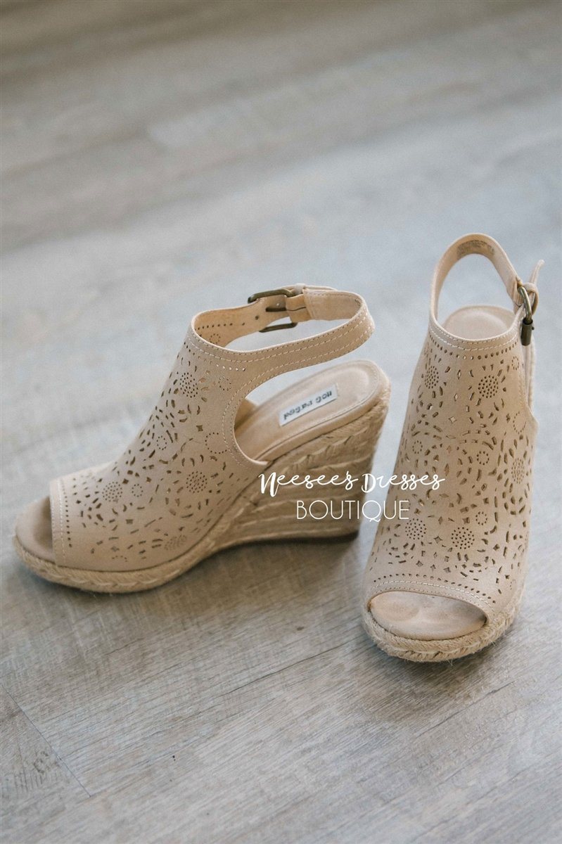 Jobyna Cream Wedges