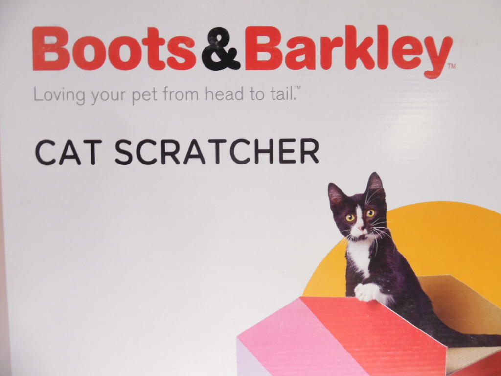 Boots and Barkley Double Decker Heart Scratch House Cat Scratcher 21