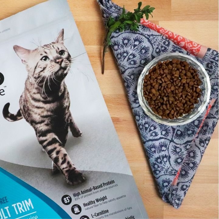 Nulo Freestyle Salmon and Lentils Recipe Grain-Free Adult Trim Dry Cat Food