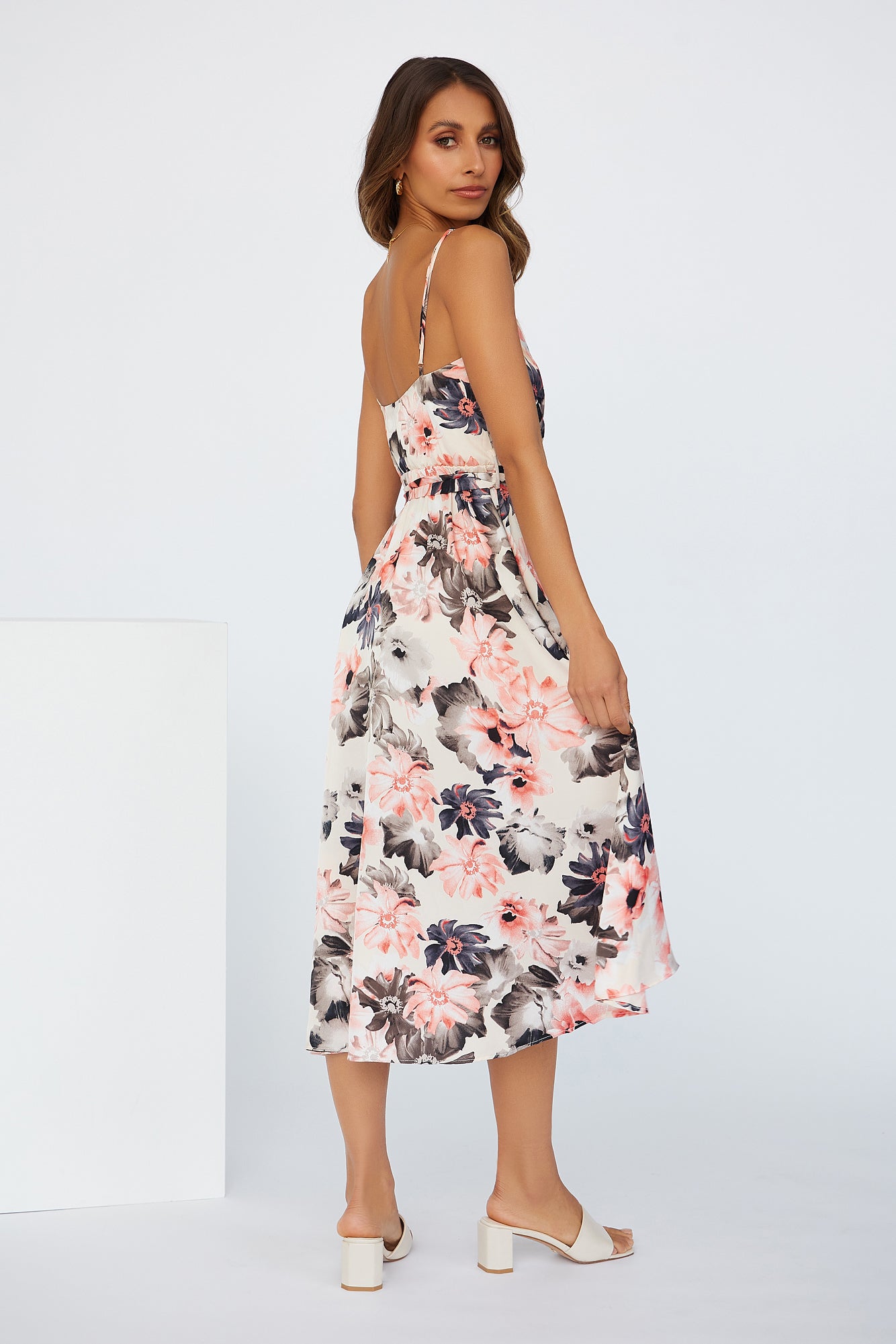 Clean Breeze Midi Dress Pink