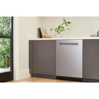 Bosch 800 Series 24 in. Stainless Steel Top Control Tall Tub Pocket Handle Dishwasher with Stainless Steel Tub SHP78CM5N