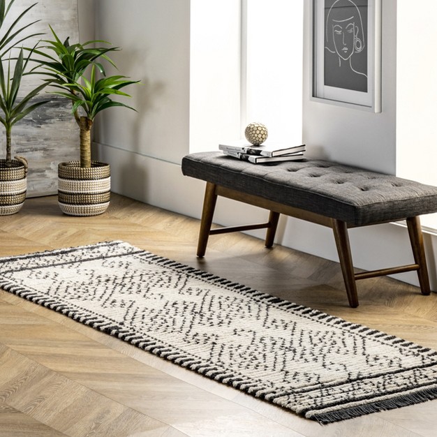 Nuloom Iliana Soft Shag Geometric Diamond Fringe Area Rug