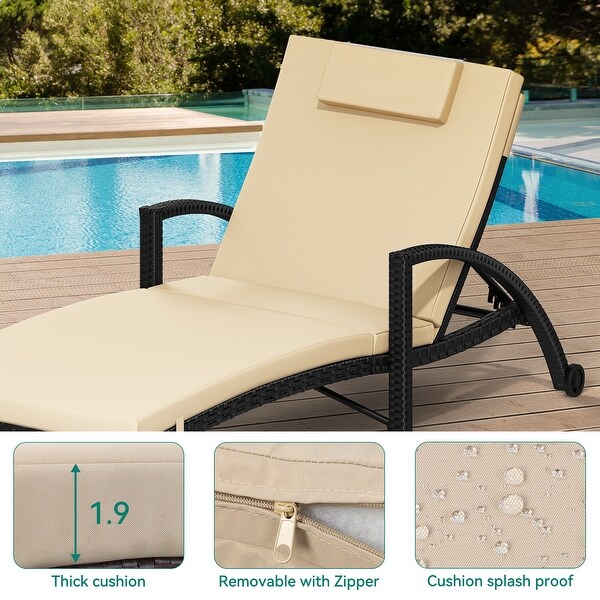 Outdoor Wicker Chaise Lounge